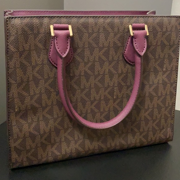 Michael Kors Purse - Picture 4 of 6